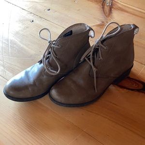 Olive leather Bog boots